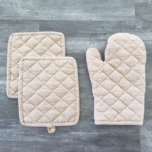 Nude Quilted Oven Mitt 3 Bundle